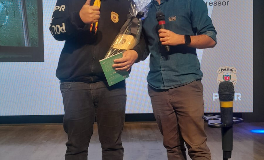 PCPR realiza palestra sobre crimes virtuais em Colégio Adventista de São José dos Pinhais