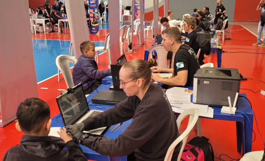 PCPR na Comunidade atende mais 1,6 mil pessoas em Francisco Beltrão