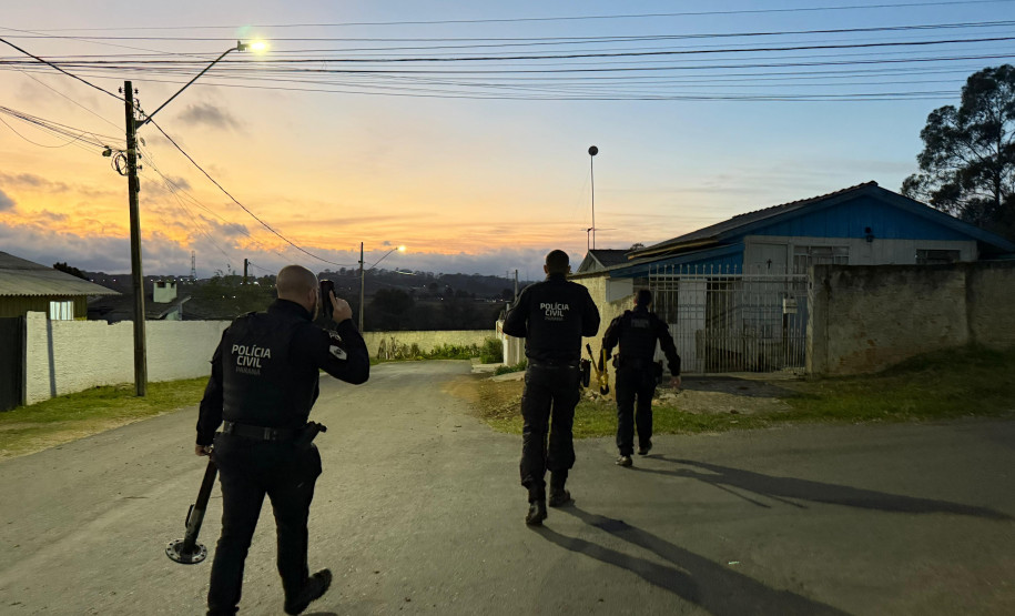 PCPR prende dupla investigada por homicídio e tráfico de drogas em Piraquara