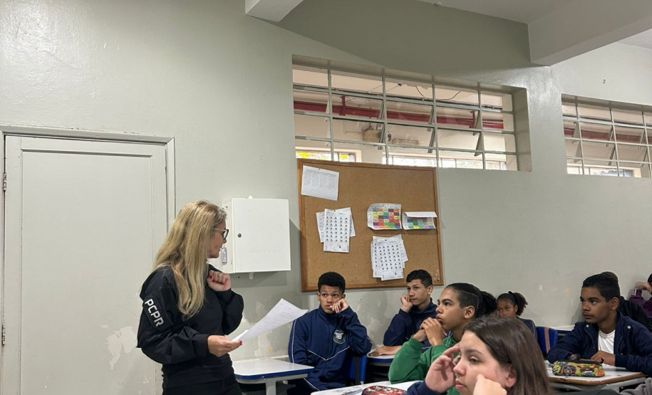PCPR realiza palestra sobre diversos temas em escola de Rolândia