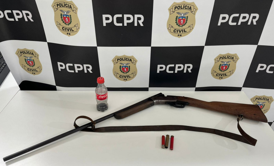 PCPR e PMPR prende em flagrante homem por posse irregular de arma de fogo e munições em Assaí