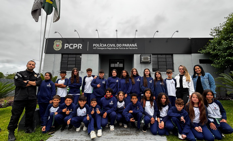 PCPR recebe alunos para palestra e visita na Delegacia de Palmeira