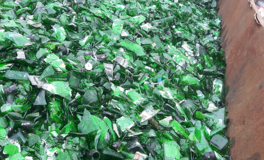 PCPR destroi mais de 300 mil garrafas de bebidas durante ação contra comércio irregular em Curitiba e RMC