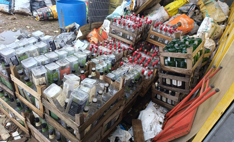 PCPR destroi mais de 300 mil garrafas de bebidas durante ação contra comércio irregular em Curitiba e RMC