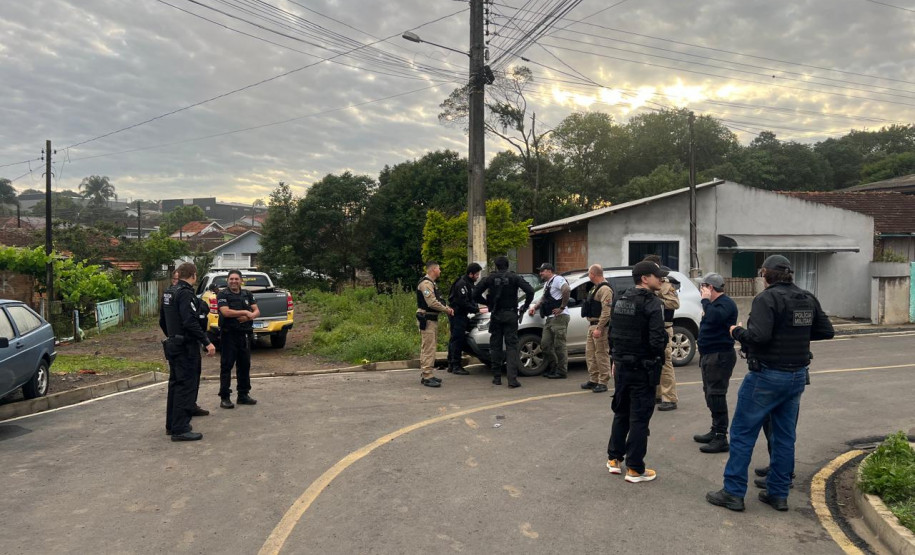 PCPR e PMPR prendem duas pessoas durante operação em combate ao tráfico de drogas