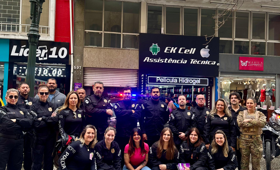 PCPR participa de caminhada em alusão ao Outubro Rosa em Curitiba