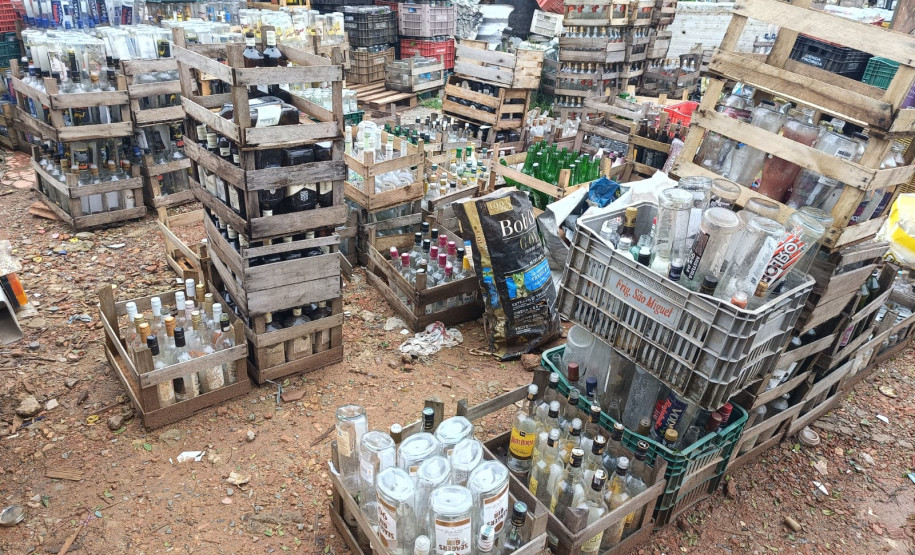 PCPR destroi mais de 300 mil garrafas de bebidas durante ação contra comércio irregular em Curitiba e RMC