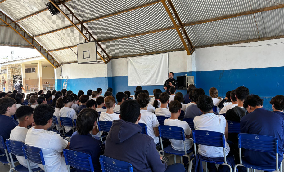 PCPR realiza palestra em Colégio Cívico-Militar de Palmeira