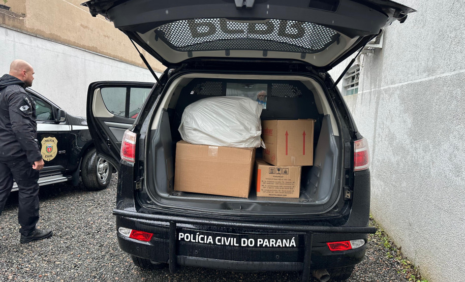 PCPR entrega de 21 cestas básicas, roupas, brinquedos e doces para famílias de Campo Largo