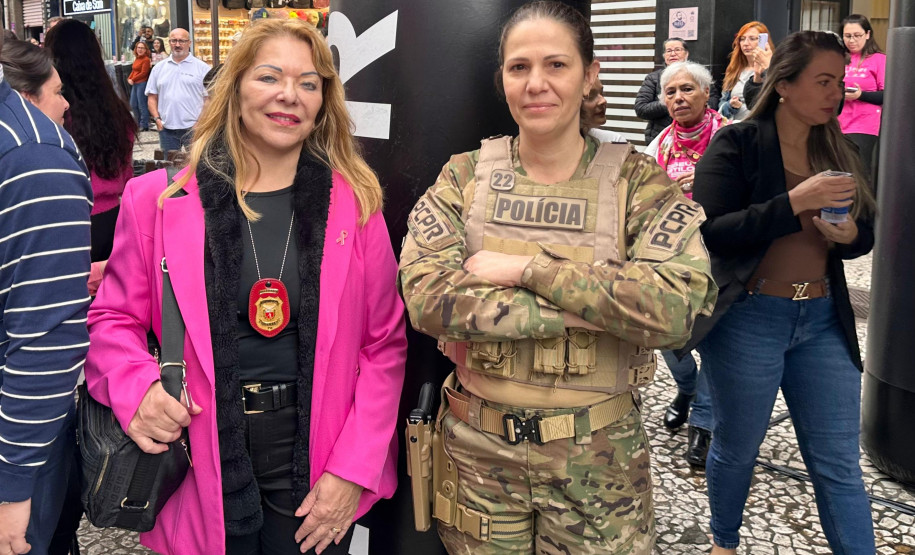 PCPR participa de caminhada em alusão ao Outubro Rosa em Curitiba