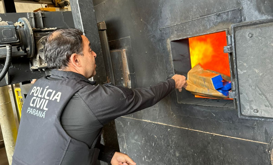 PCPR incinera aproximadamente duas toneladas de drogas em Arapongas