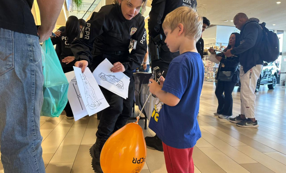 PCPR promove devolução de 600 celulares recuperados em Curitiba e Cascavel