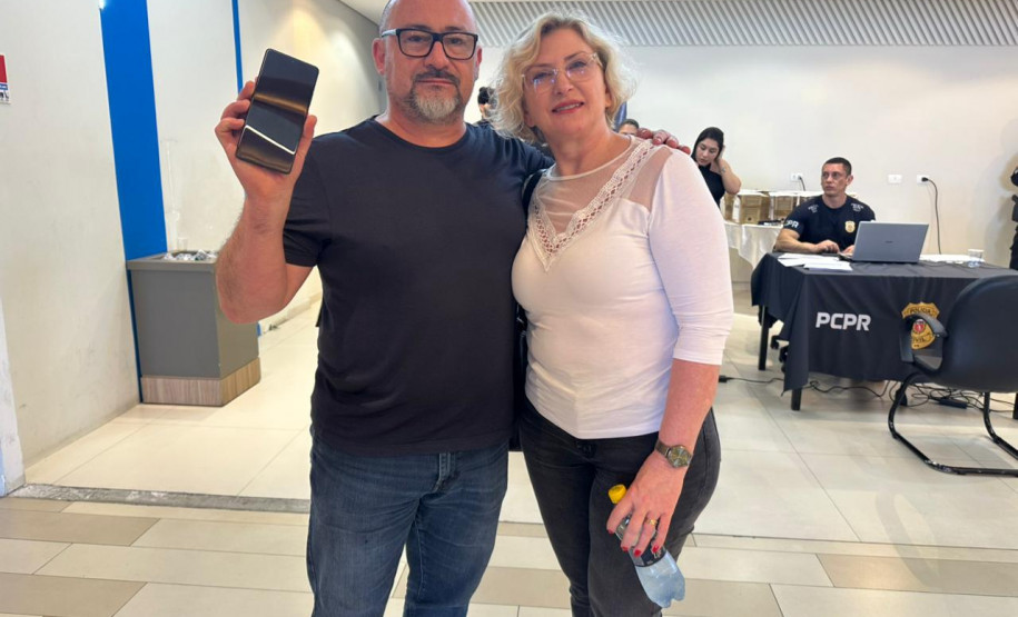 PCPR promove devolução de 600 celulares recuperados em Curitiba e Cascavel