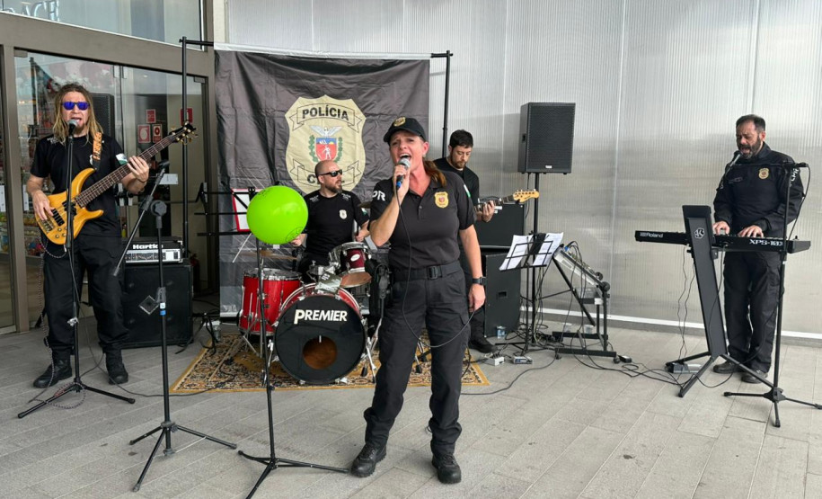 PCPR promove devolução de 600 celulares recuperados em Curitiba e Cascavel