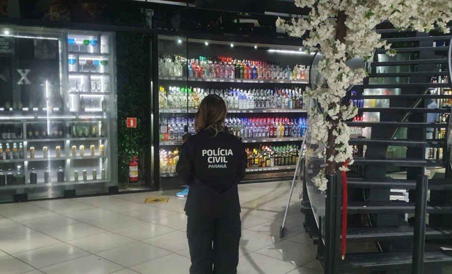 PCPR realiza operação de fiscalização de bebidas com indícios de falsificação em São José dos Pinhais