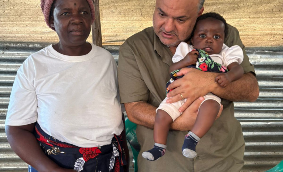 Servidor da PCPR realiza ação social em Moçambique e contribui com projeto que atende mais de 160 crianças