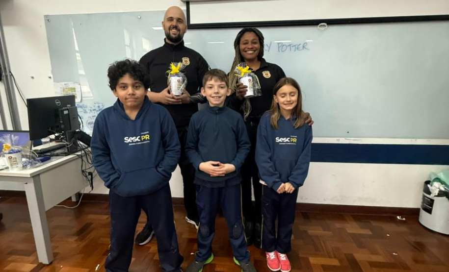 PCPR ministra palestra sobre racismo em Colégio no Centro de Curitiba