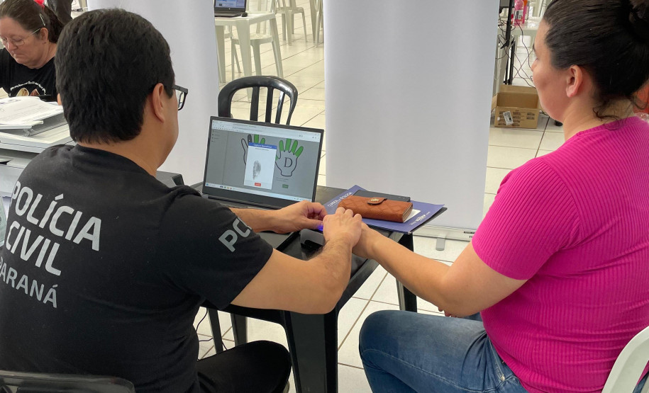 PCPR na Comunidade leva serviços a mais de mil pessoas em Quedas do Iguaçu