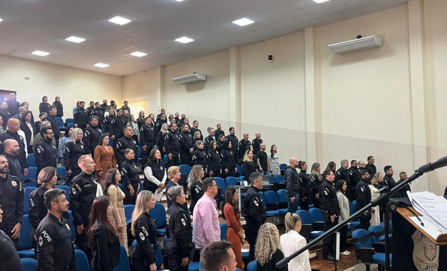 PCPR homenageia 72 servidores com Medalhas de Serviço Policial em Ponta Grossa
