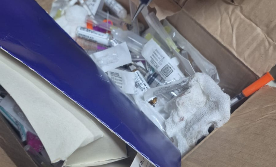 PCPR prende mulher por realizar procedimentos estéticos ilegais e usar medicamentos sem registro em clínica no bairro CIC