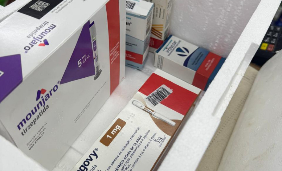 PCPR apreende medicamentos e documentos em operação que investiga rede de revenda ilegal de remédios controlados