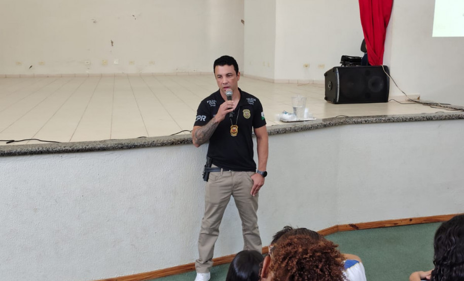PCPR realiza palestra sobre prevenção ao uso de drogas em escola de Cidade Gaúcha