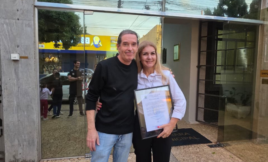 Servidora da PCPR recebe menção honrosa em Câmara de Vereadores de Rolândia