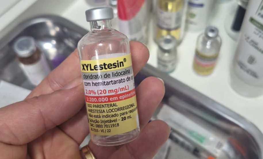 PCPR prende mulher por realizar procedimentos estéticos ilegais e usar medicamentos sem registro em clínica no bairro CIC