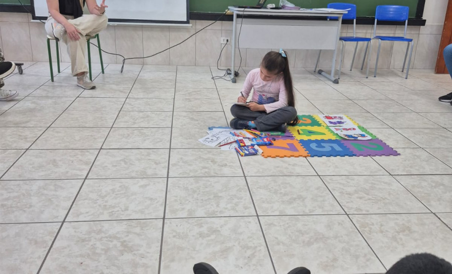 PCPR realiza projeto com aulas sobre direitos e prevenção à violência em Cândido de Abreu