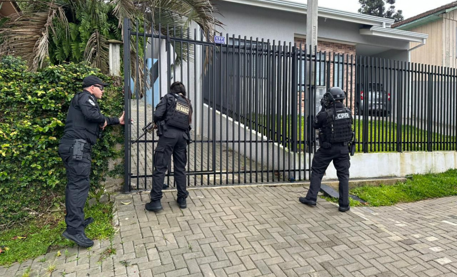 PCPR apreende drogas, celulares e prende uma pessoa em ação contra suspeitos de vender cetamina