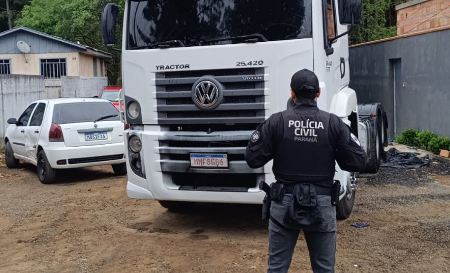 PCPR e PCSC prendem oito pessoas envolvidas em esquema interestadual de roubo de cargas