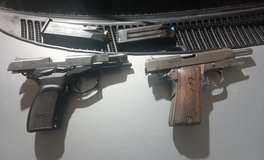 PCPR e PMPR prendem três homens e apreendem armas, munições e drogas em Cascavel