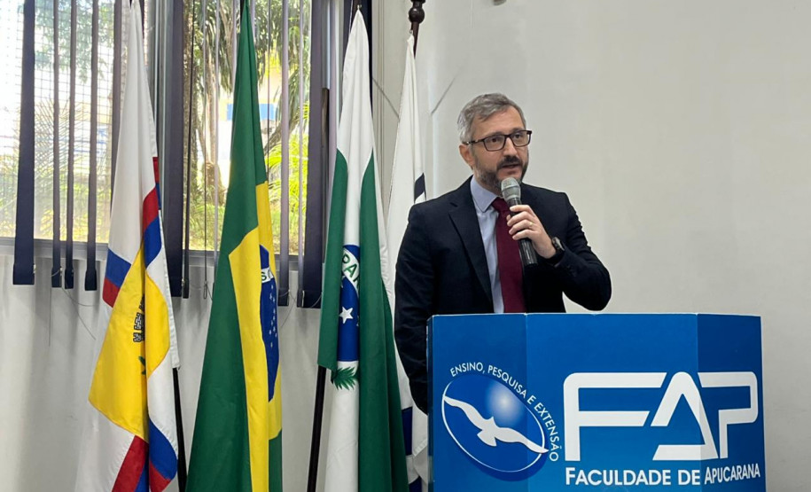 PCPR restitui aos reais proprietários 40 celulares recuperados em Apucarana