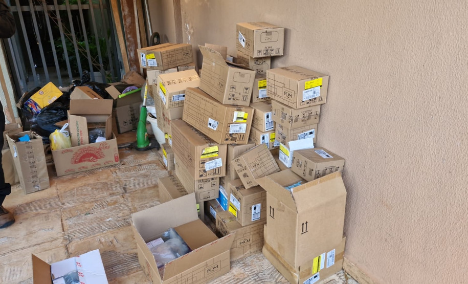 PCPR apreende medicamentos e documentos em operação que investiga rede de revenda ilegal de remédios controlados