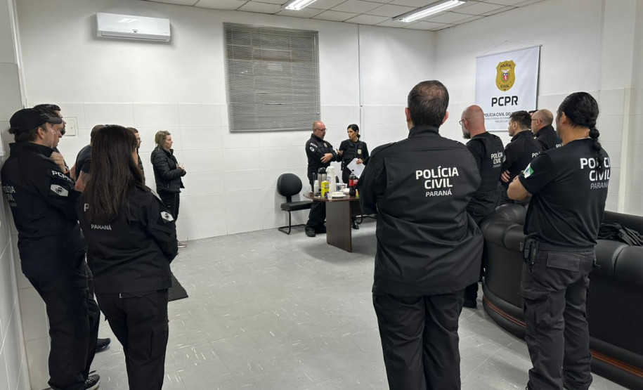 PCPR prende duas pessoas por peculato e falsidade ideológica em Curitiba
