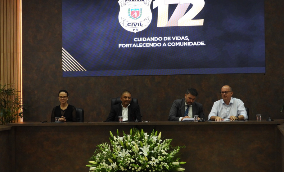 PCPR homenageia 22 servidores com Medalhas de Serviço Policial em Pato Branco