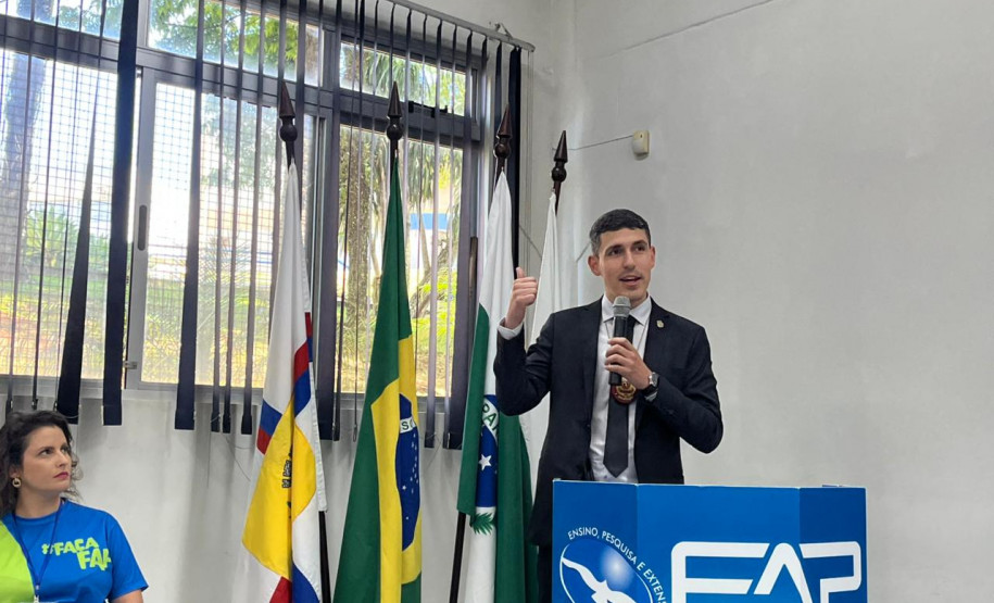 PCPR restitui aos reais proprietários 40 celulares recuperados em Apucarana