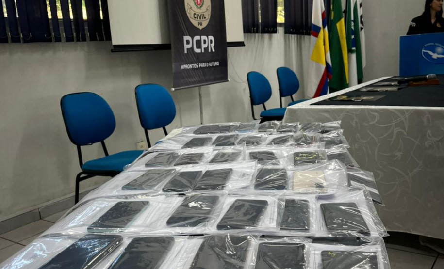 PCPR restitui aos reais proprietários 40 celulares recuperados em Apucarana