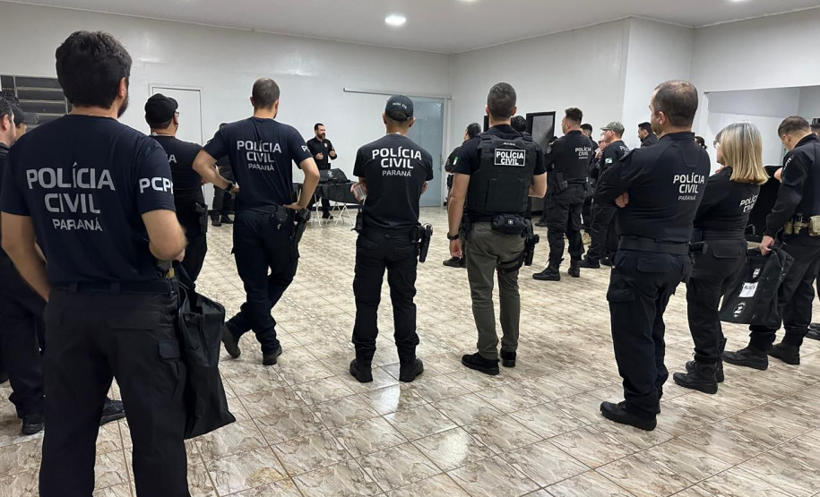 Polícias do Paraná prendem 25 integrantes de organização que movimentava 1,5 tonelada de drogas por mês