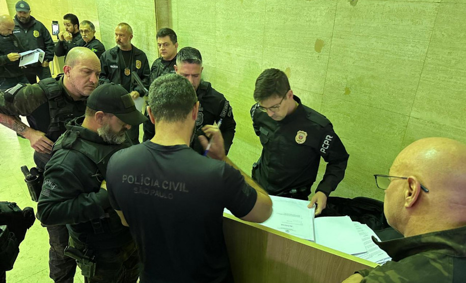 PCPR prende 28 pessoas em operação contra organização que movimentou R$ 9 milhões com golpes