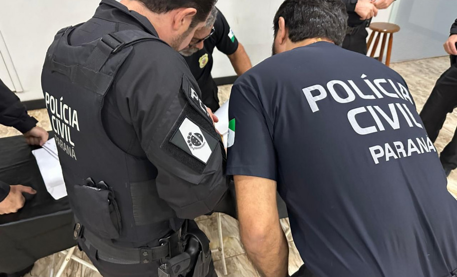 Polícias do Paraná prendem 25 integrantes de organização que movimentava 1,5 tonelada de drogas por mês