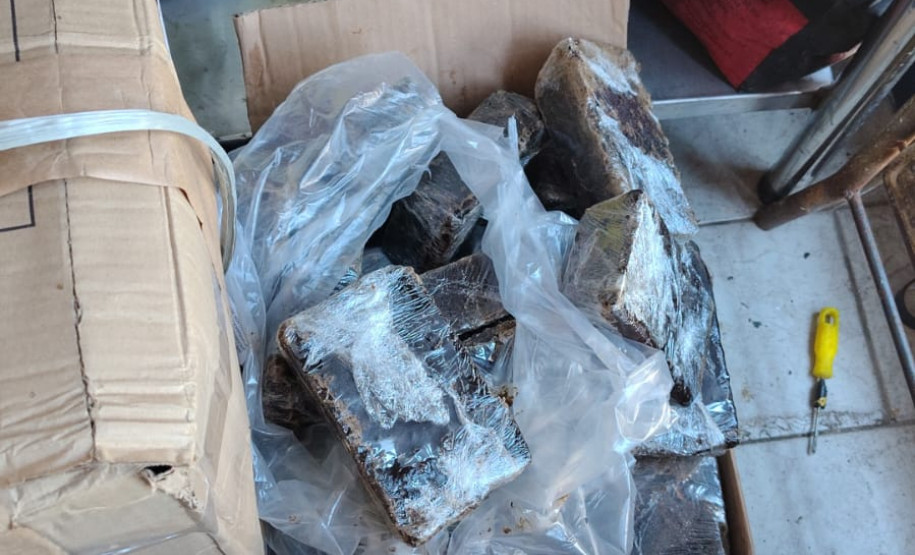 PCPR e fiscalização fecham o cerco contra o comércio ilegal e realizam prisão em flagrante em Curitiba