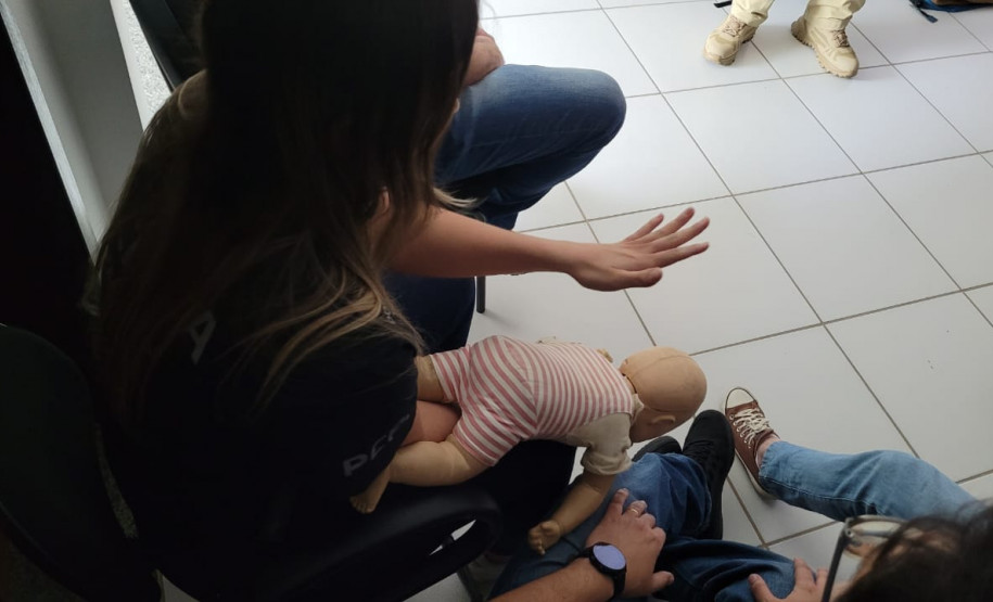 PCPR realiza curso de primeiros socorros com foco em engasgamento em Araucária