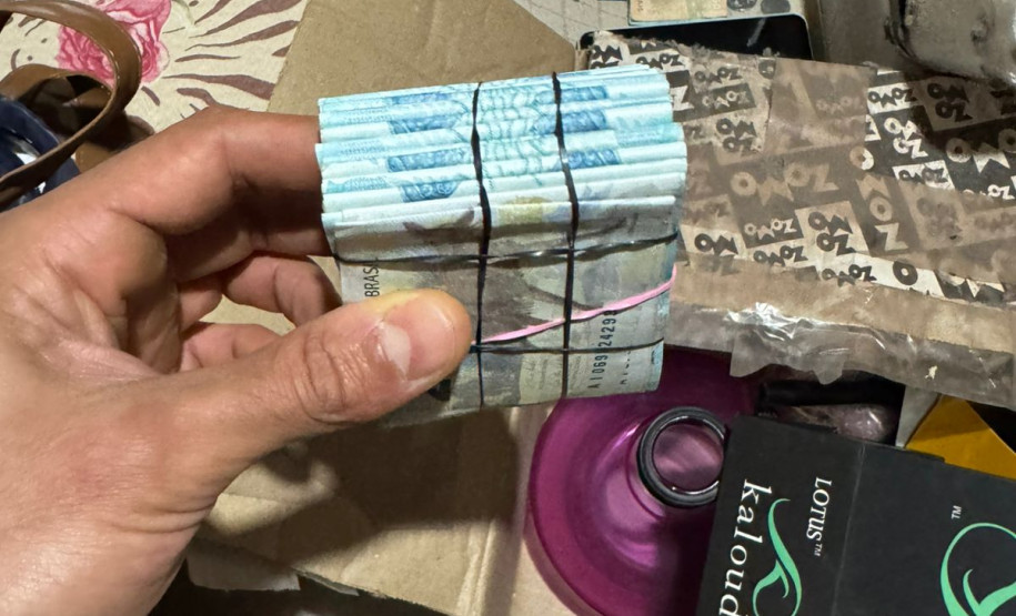 PCPR e PMPR prende 13 pessoas e apreende 26 mil reais durante operação em Rolândia