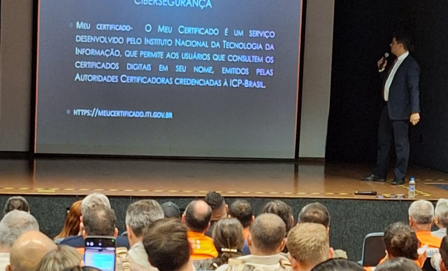 PCPR realiza palestra sobre golpes e cibersegurança em Araucária