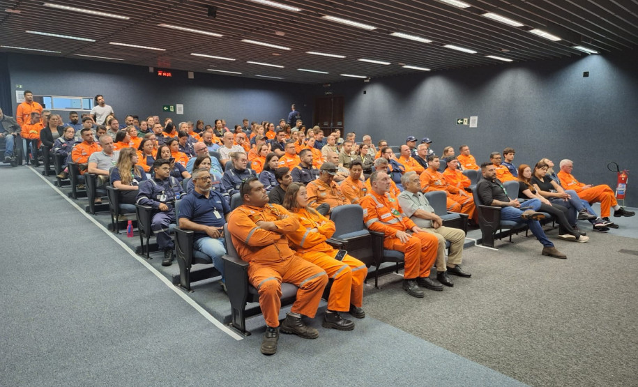 PCPR realiza palestra sobre golpes e cibersegurança em Araucária