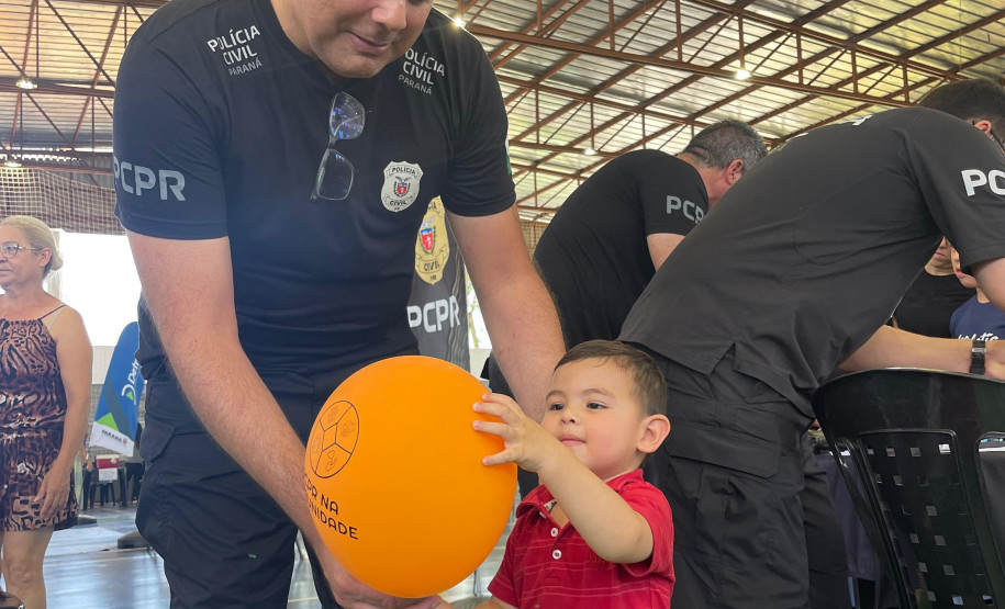 PCPR na Comunidade atende mais de 2,6 mil pessoas durante edições em Arapongas e Corbélia
