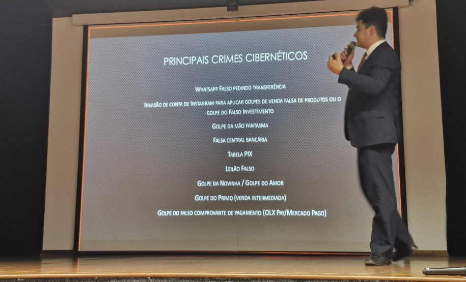PCPR realiza palestra sobre golpes e cibersegurança em Araucária