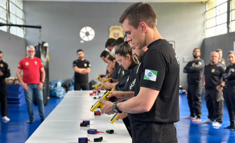PCPR prepara servidores para uso de armas não letais durante o Verão Maior Paraná