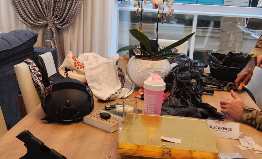 PCPR prende 13 integrantes de grupo ligado à maior apreensão de haxixe da história do Paraná